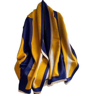 China 2021 Trend Autumn And Winter Models Scarf Ladies Elegant Color Matching Air Conditioning Shawl Dual Use for sale