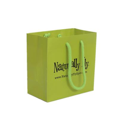 China Paper Kraft Bag Packaging White Paper Gift Bag Luxury Wine Small Shopping Paper Bag With Your Own Logo for sale