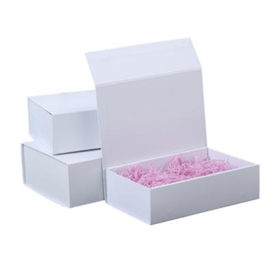 China Custom Design Full Color Printing Magnetic Closure Paperboard Boxes Packaging for sale