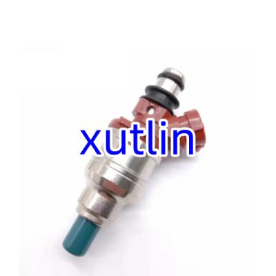 Cina Auto Parts Fuel Injector nozzle 23250-35040 23209-35040 For Toyota 4Runner Pickup T100 1989-1995 22RE 2.4L in vendita