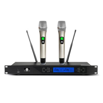 China Newest High Quality UHF Wireless Microphone High Quality Wireless Microphone For Singing High Sensitive Microphone for sale