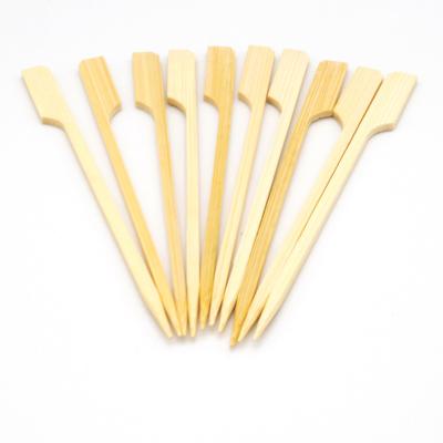 China Easily Cleaned Fruit Salad Gun Shaped Bamboo Paddle Skewer Stick for sale