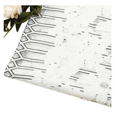 China Chinese Garment Suppliers Make Beautiful 3D Flower Diamond White Strips Of Burnt Fabric for sale