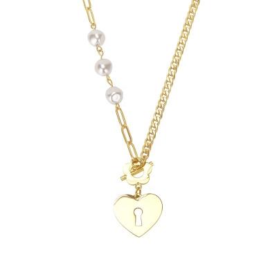 China 2021 FASHIONABLE Hot Selling Diary Wear Jewelry Pearl Heart Figaro Chain Necklace Stainless Steel Link Chain Pendant Necklace For Gift for sale