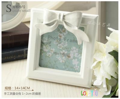 China Stylish picture frame white photo frame with butterfly ornament for sale