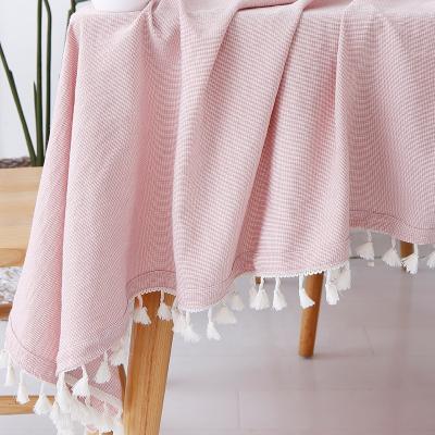 China Wholesale New Design Kitchen Decoration Home Disposable Cotton-Polyester Blended Yarn-dyed Table Cloth With Fringes for sale