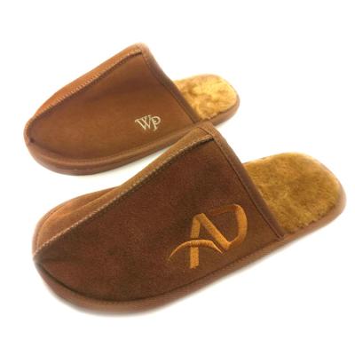 China Fashion Trend Good Quality Fashion Winter Children Slippers Luxury Indoor Furry Bedroom Slippers Ladies Slippers For Women And Men for sale