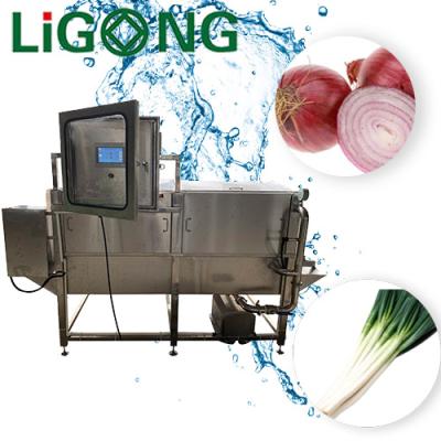 China Vegetable Box Spraying Cleaning Machiner Carrot Washing Potato Cleaner à venda