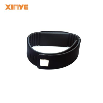 China Waterproof / Weatherproof Wholesale price high quality RFID silicone wristbands RFID HF waterproof wristband custom wristbands for water park management for sale