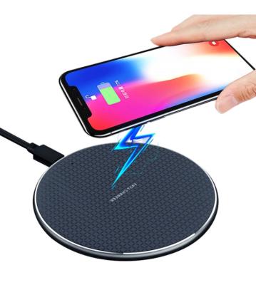 China Factory Price Amazon Hot Selling Bottom Qi Wireless Phone Charger Fast Charging OEM Desktop Wireless Stand For Apple Devices Portable for sale