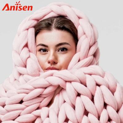 China Factory Price Anti-Static Spray Knitted Cotton Knit Chunky Large Cotton Covering Size Reversible Chunky Knit Blanket for sale