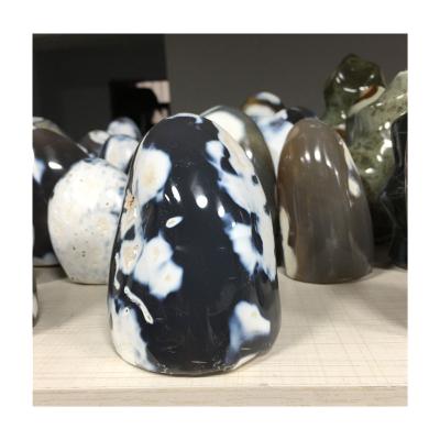 China Wholesale natural colorful freeform gray agate carvings europe orca crystal standing for fengshui decoration for sale