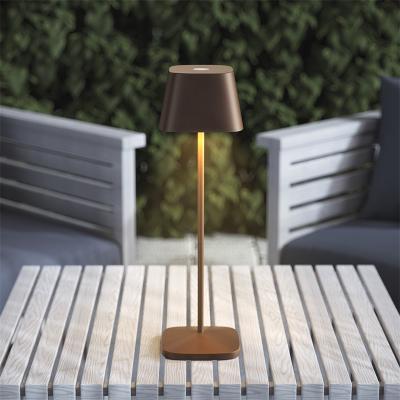 China Modern luxury designer table light cordless desk lamp led batteries rechargeable restaurant led table lamp for sale