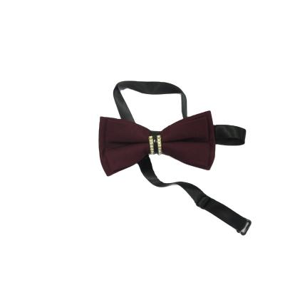 China Verified Fashion Popular Men's Velvet Self Tie Bowtie With High Quality for sale