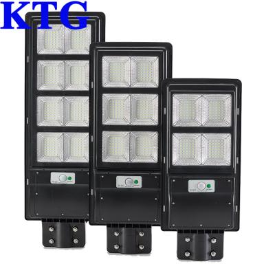 China 100w 200W 300w 400w High Brightness High Lumen Residential Outdoor ABS Solar Led Street Light Price IP65 Rating With Solar Pole Road Light for sale