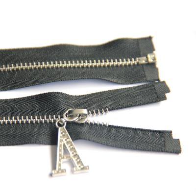 China UYY SUSTAINABLE 70 Cm Smooth Rhinestone Slider 3# Metal Zipper Open End for sale