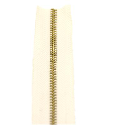 China Waterproof 3# Y Teeth Metal Zipper High Quality Brass Roll Long Chain Zipper for sale