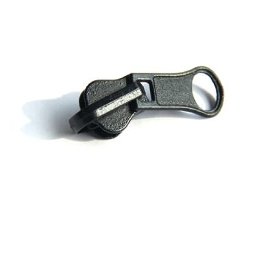 China Customized Nickel Free Zipper Pulls UYY Nickel Free Puller 5# Zinc Alloy Black Slider For Resin Plastic Zipper for sale