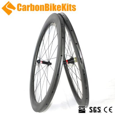 China Cheap Chinese Carbon 25mm Deep 700c Road Bike 58mm Wide Wheels Dimpled Anvil for sale