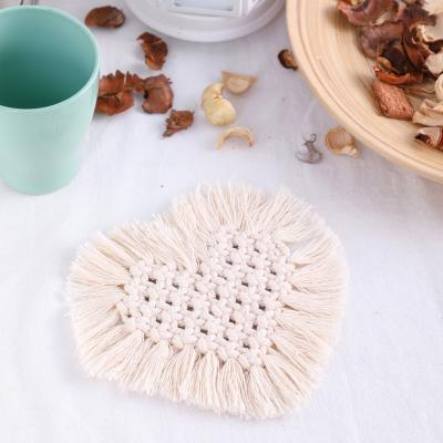 China 100% Handmade Macrame Coasters Drink Coaster Heart Shaped Rope Coasters with Tassels Against Heat Protective Mat for Tea Drinks for sale