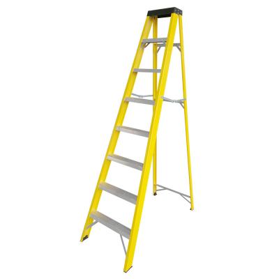 China Folding Ladders Industrial Strength 3-7 Steps Electrician Insulated Fiberglass Folding Ladder for sale