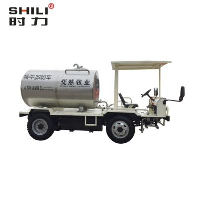 China Middle Drive With Cool Power Mobile Milk Transport Truck For Calf for sale