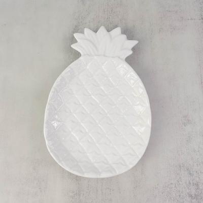 China Sustainable Nordic Tableware Pineapple White Ceramic Serving Plates Chromed Color Dishes For Wedding Party Home for sale