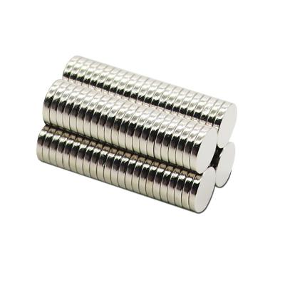 China Customized Shape Sintered Neodymium Magnet with Nickel Coating N35-N52 Te koop