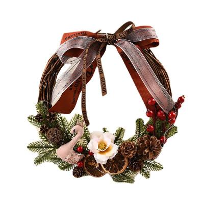 China Modern Christmas Wreath Door Ornaments Creative Front Door Hanging Wreath Artificial Christmas Home Decoration for sale