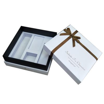 China China Factory Recyclable Luxury Customized Clothing Cosmetics Gift Packaging White Box for sale