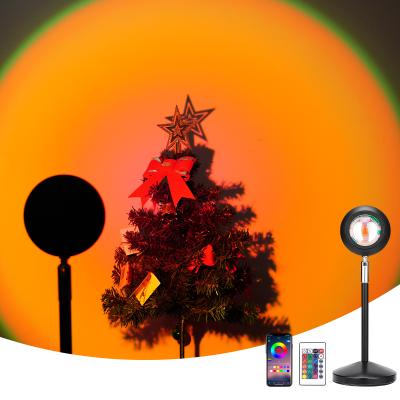 China Modern Modern Sunset RGB Table Lamp 180 Degree Rotation Romantic Atmosphere Night Light With Controller for sale