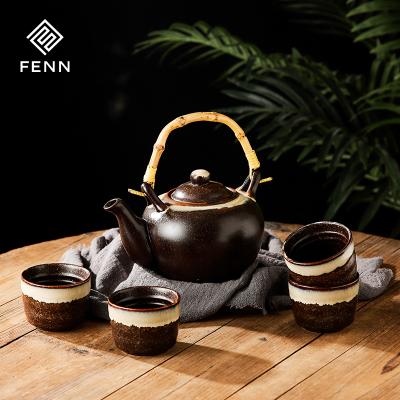 China Japanese Style Tea Set A Sustainable Pot With 4 Cups Hot Sales Customized Portable Ceramic Tea Cups Teapot for sale