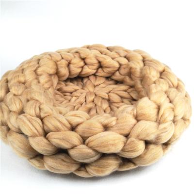 China Breathable Round Shape Chunky Knit Modern Soft Indoor Accessories Pet Dog And Cat Beds Knitted Chunky Bed For Pet Cat House for sale