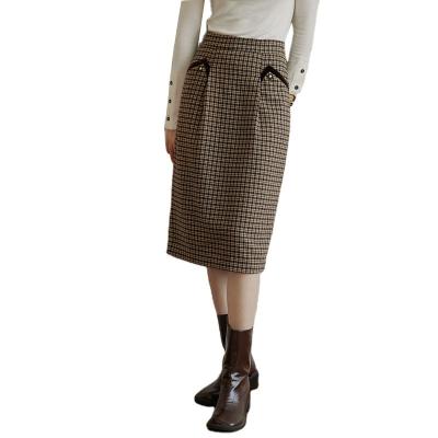 China Anti-Static 2023 New Designs Elegant Brown Casual Straight Plaid Women Custom Slit Pocket Half Skirt for sale