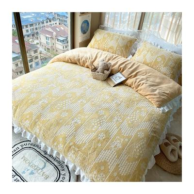 China Direct Sales#Carved Velvet Plush Bedding Set #Factory Nondisposable Duvet Covers Luxury King Size Bedding Sets for sale