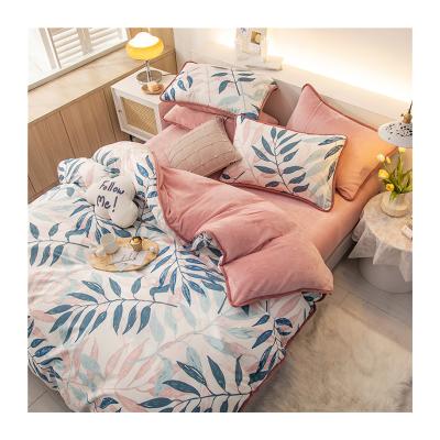 China Direct Sales#Cheap Girls Duvets #Factory Nondisposable Pink Bedding Sets King Size Wedding Bedding Set for sale