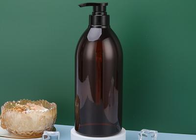 Cina serratura 550ml giù l'ANIMALE DOMESTICO Amber Plastic Shampoo Bottles della pompa 72*176mm in vendita