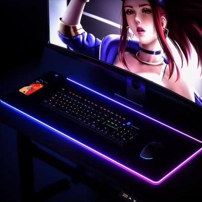 China XXL Gaming Mouse Pad 10W QI Non-Slip Fast Radio Charging LED Light Gaming Mouse Pad RGB Rubber Gaming Mouse Pad for sale