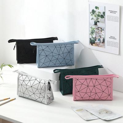 China Fashion PU Diamond Leather Geometric Women Waterproof Zipper Cosmetic Toiletry Bag Large Zipper Pouch OEM Makeup Bag Travel for sale