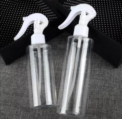 China Other Household Products 300ml Plastic Bottle With Spout Trigger Mist Fan Spray for sale