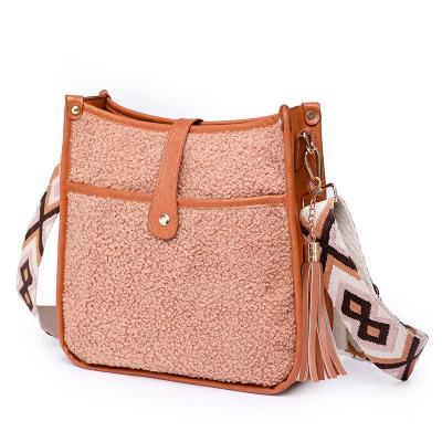 China 2022 New PU Winter Design Women Cross - Body Bag Shoulder Custom Plush Laundry Cross - Body Shoulder Bags With Crossbody For Girls for sale