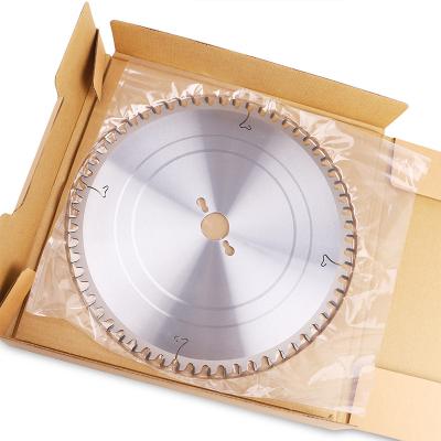 China Nivel de Freud TCT Saw Blade para corte de madera / panel Tamaño de la sierra Nivel industrial Calidad en venta