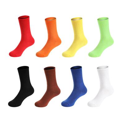 China New OEM Breathable High Quality Sports Socks Mens White Running Socks Basketball Socks for sale