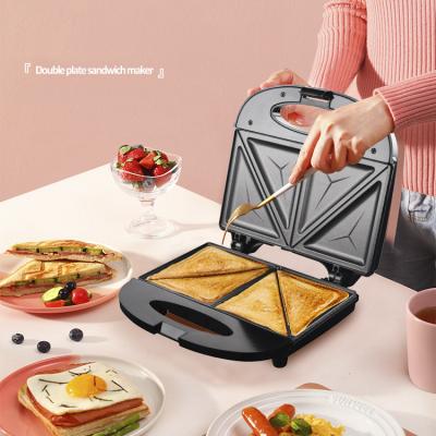 China Household Kitchen Appliances 2 Slice Upright For Storage With Plate Fixed Temperature Electric Breakfast Sandwich Maker for sale