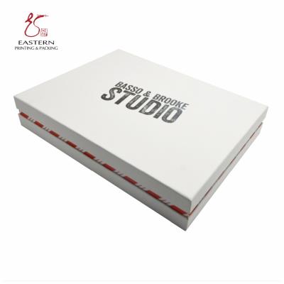 China Cardboard Handmade Luxury Gift Paper Box For Clothes Apparel Gift Box Garment Packaging Box for sale