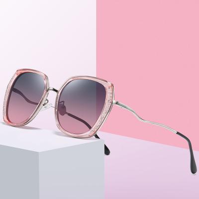 China Fashion Sunglasses Shape Women Sun Glasses Protect Sunglasses For Women UV400 Glasses for sale