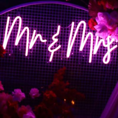 China Best Quality Mr & Mrs Office Wedding Custom Neon Letters mr&mrs Home Acrylic LED Neon Sign Decoration Signs for sale