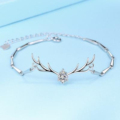 China Luxury Fast Delivery 925 Silver Antler Bracelets For Women Diamond Jewelry Good Luck Friendship Love Christmas Bracelets for sale