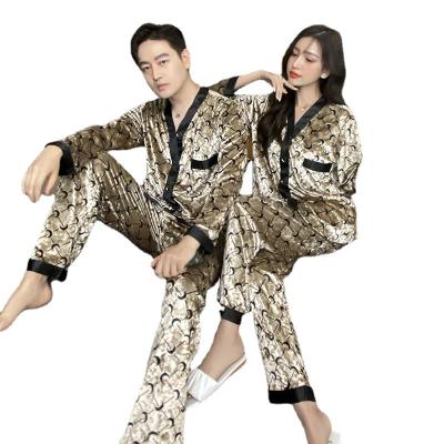 China New QUICK DRY gold long sleeve plus size velvet pajamas women men loose suit men's Korean home sleepwear for sale