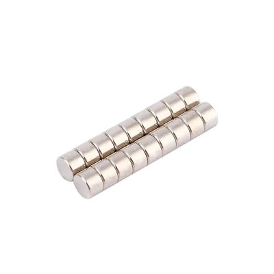 China Industrial Magnet N52 3MM*2MM Mini Cylindrical Neodymium Magnets Magnet Nickel Plating Magnetic Material for sale